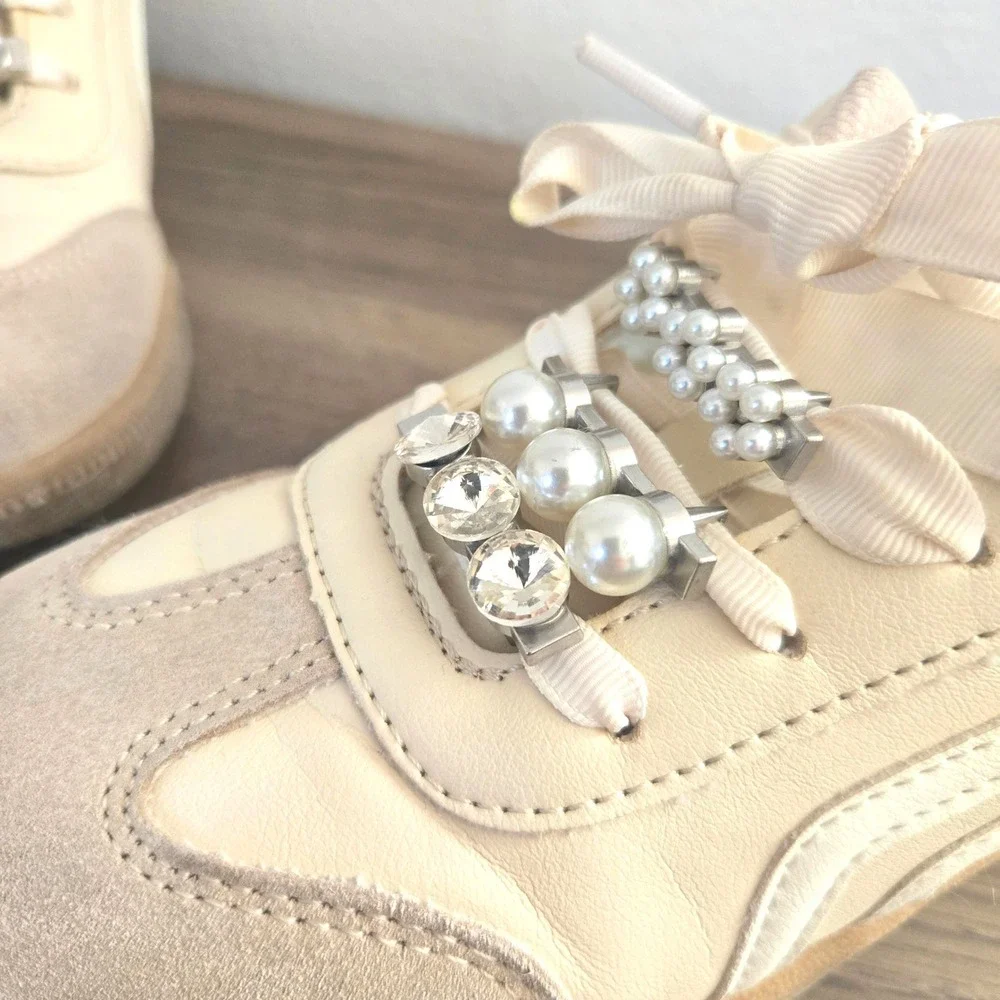 Girls Cream‎ Pearl and Rhinestone Embellished Ribbon Lace Sneakers Size 2